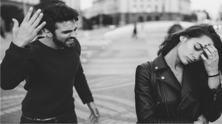 Read more about the article 5 TIPS ON HOW TO KNOW THAT YOUR RELATIONSHIP IS UNDER THREAT